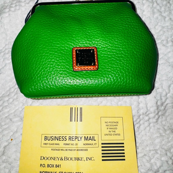 Dooney & Bourke Handbags - Dooney & Bourke Bright Green Leather kiss lock/kisslock coin purse/ZR407